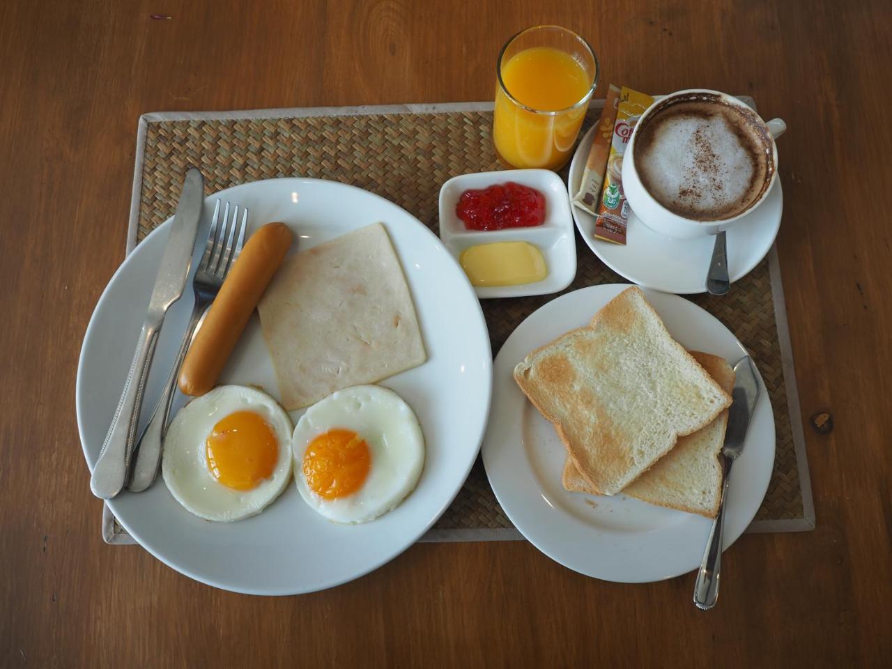 Warila Hotel Szamutprakan Kültér fotó